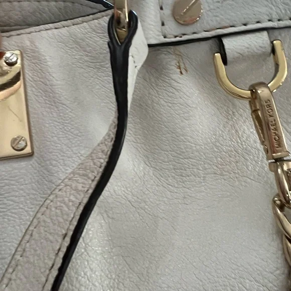 Michael Kors Handbag - Picture 7 of 16